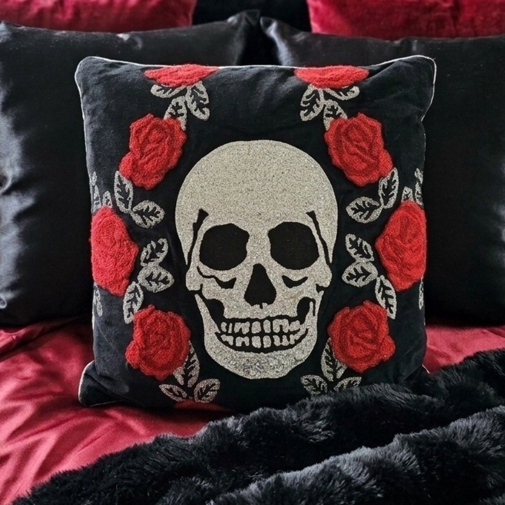 Crimson‎ Gate Gothic Glitter Skull & Rose Embroidered Black Throw Pillow 18x18